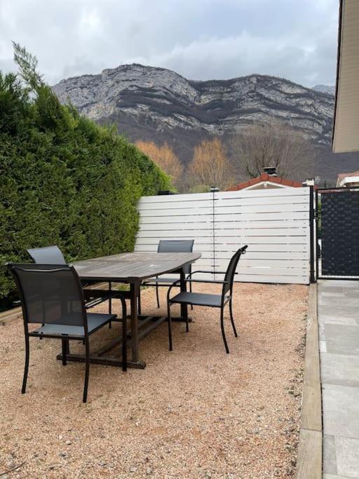 Grenoble Sud Varces Suite Privatisee Au Pied Des Montagnes מראה חיצוני תמונה
